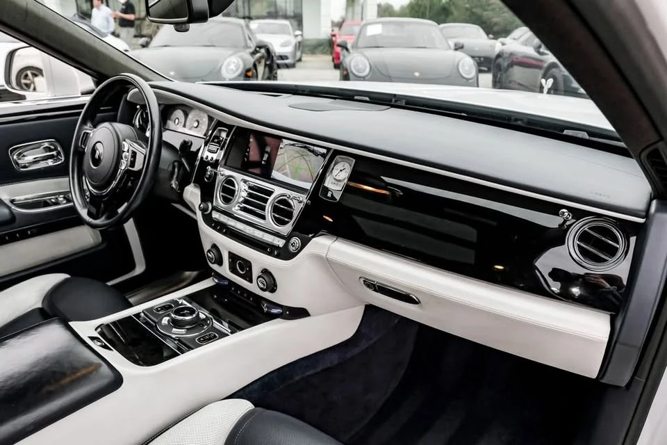 2019 Rolls-Royce Ghost 1st Gen - Image 10 of 20