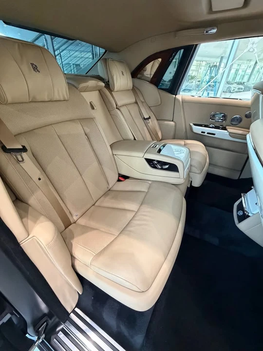 2019 Rolls-Royce Phantom VIII - Image 10 of 11