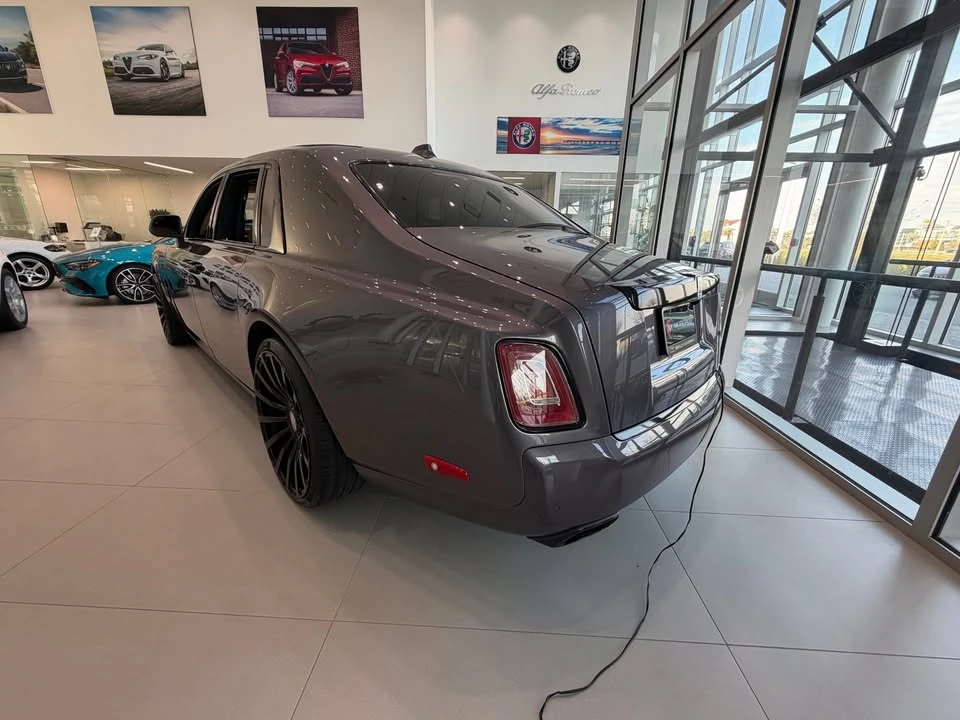 2019 Rolls-Royce Phantom VIII - Image 2 of 11