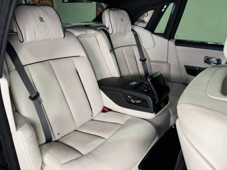 2019 Rolls-Royce Phantom VIII - Image 10 of 18