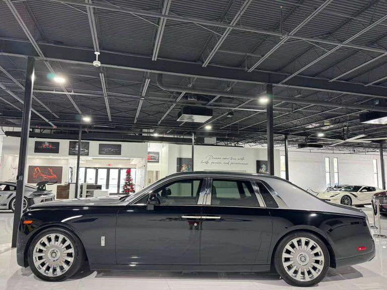 2019 Rolls-Royce Phantom VIII - Image 3 of 18