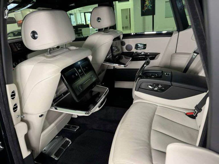 2019 Rolls-Royce Phantom VIII - Image 9 of 18