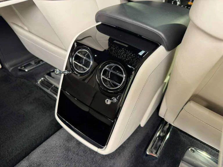 2019 Rolls-Royce Phantom VIII - Image 11 of 18