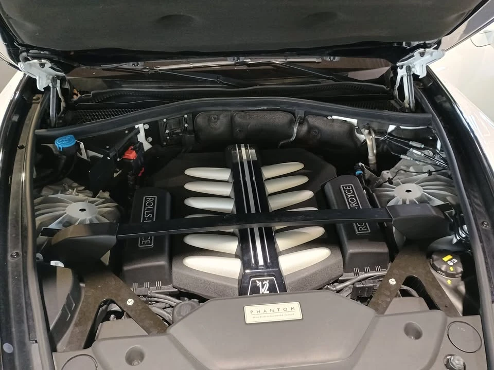 2019 Rolls-Royce Phantom VIII - Image 17 of 20