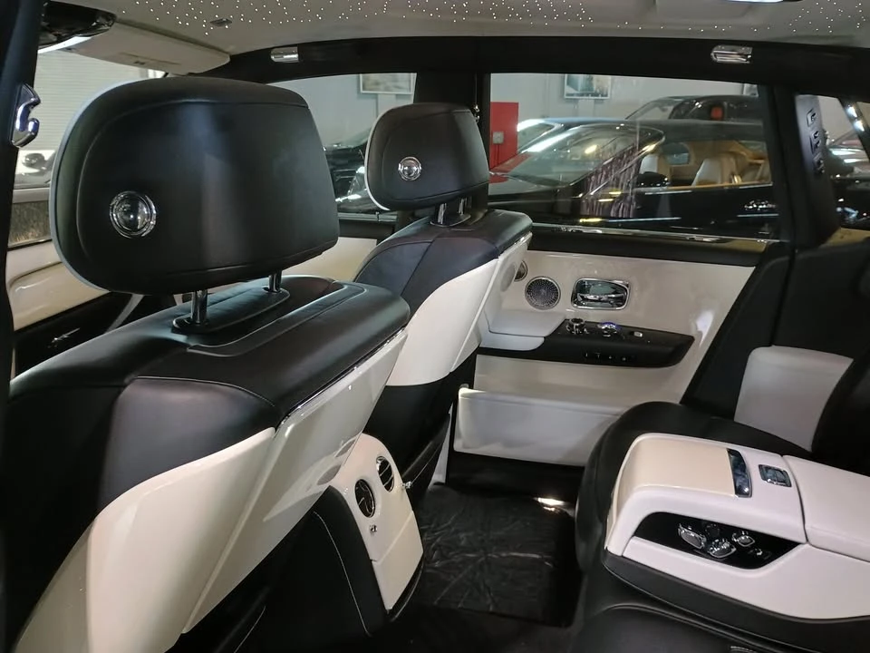 2019 Rolls-Royce Phantom VIII - Image 16 of 20