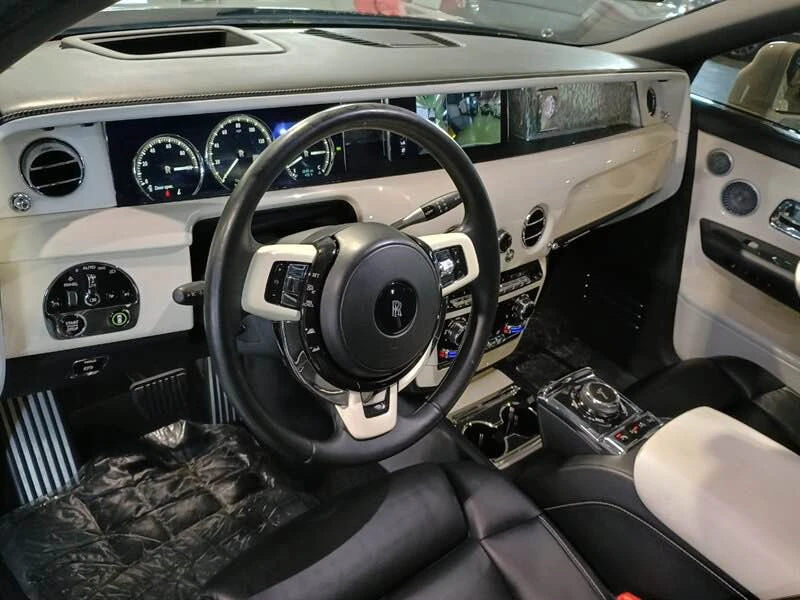 2019 Rolls-Royce Phantom VIII - Image 6 of 11