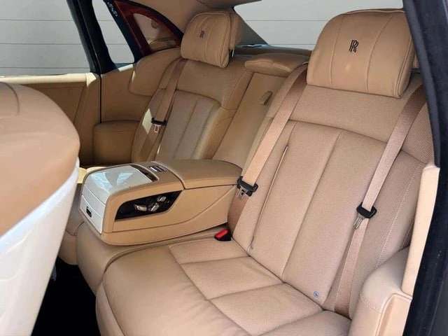 2019 Rolls-Royce Phantom VIII - Image 18 of 19
