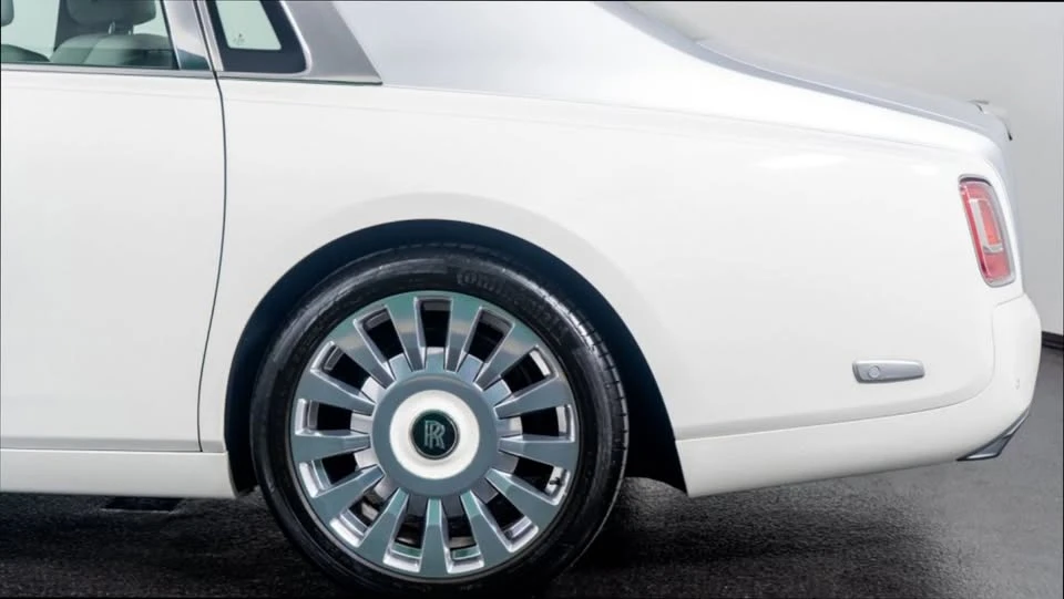 2019 Rolls-Royce Phantom VIII - Image 10 of 12