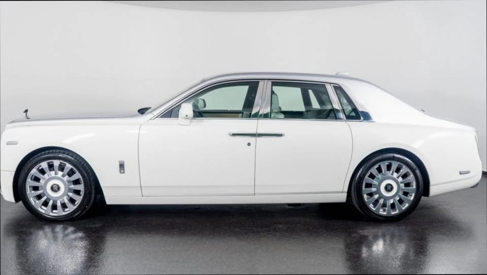 2019 Rolls-Royce Phantom VIII - Image 9 of 12