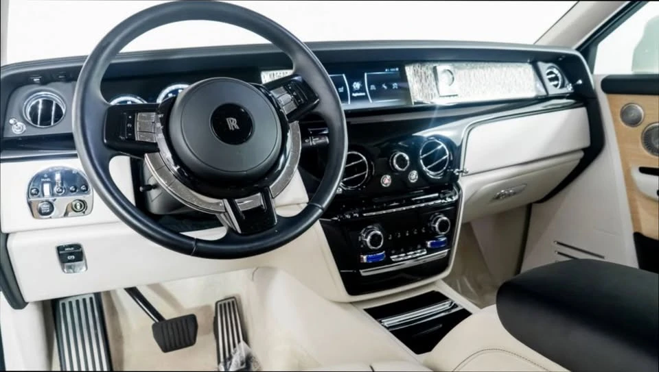 2019 Rolls-Royce Phantom VIII - Image 2 of 12