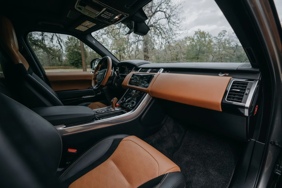 2019 Land Rover Range Rover Sport SVR L494 - Image 6 of 9