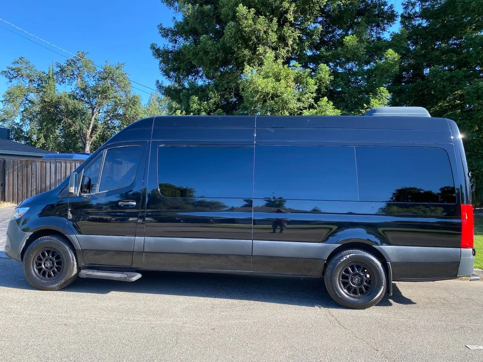2019 Mercedes-Benz VS30 Sprinter - Image 2 of 8