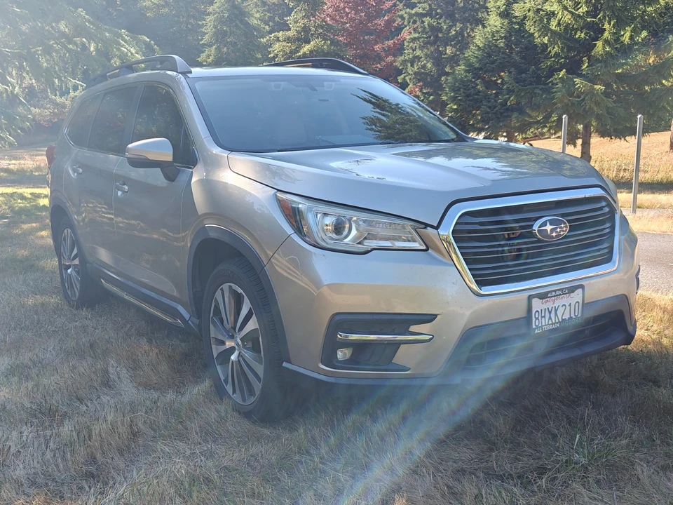 2019 Subaru - Image 5 of 18