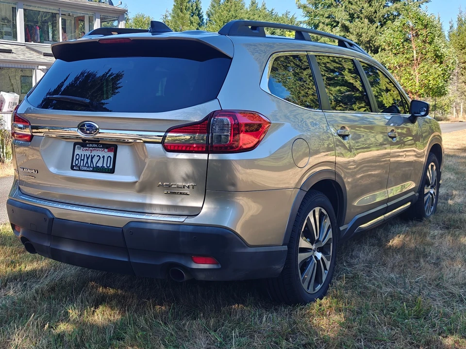 2019 Subaru - Image 6 of 18