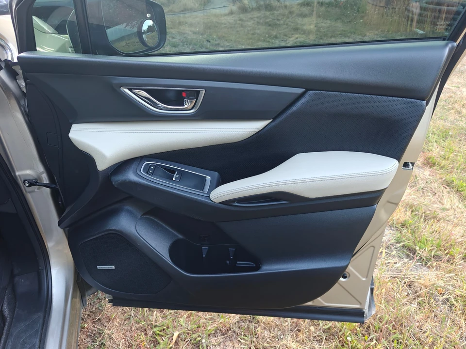 2019 Subaru - Image 12 of 18