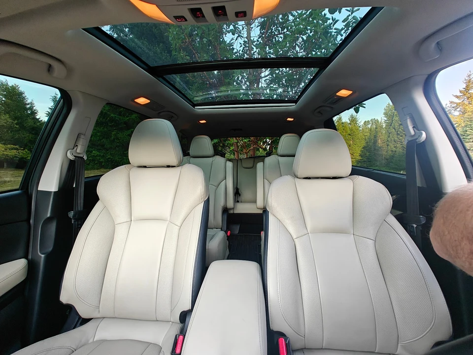 2019 Subaru - Image 9 of 18