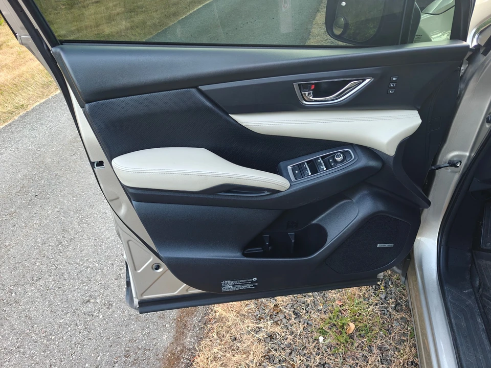 2019 Subaru - Image 14 of 18