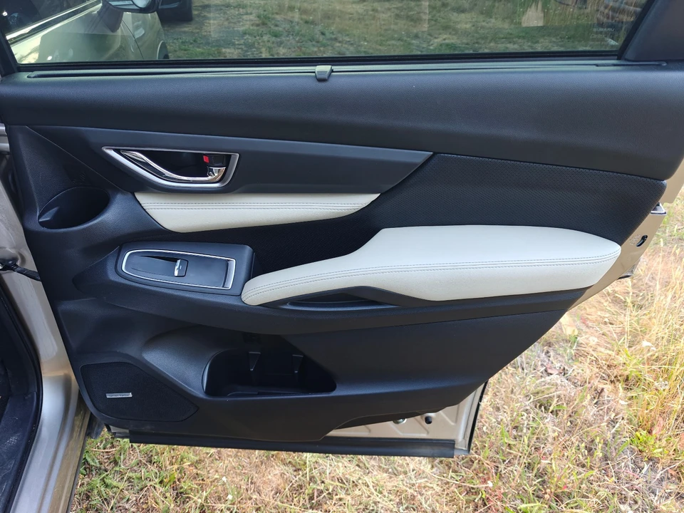 2019 Subaru - Image 13 of 18