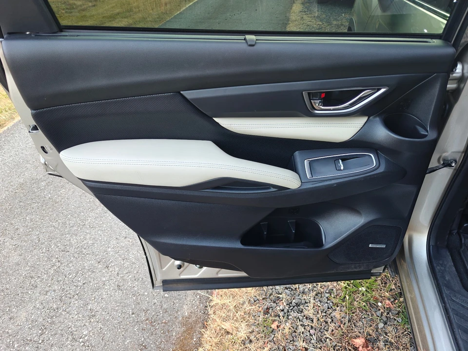 2019 Subaru - Image 15 of 18