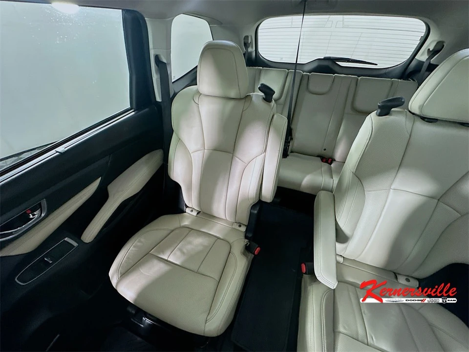 2019 Subaru - Image 12 of 21