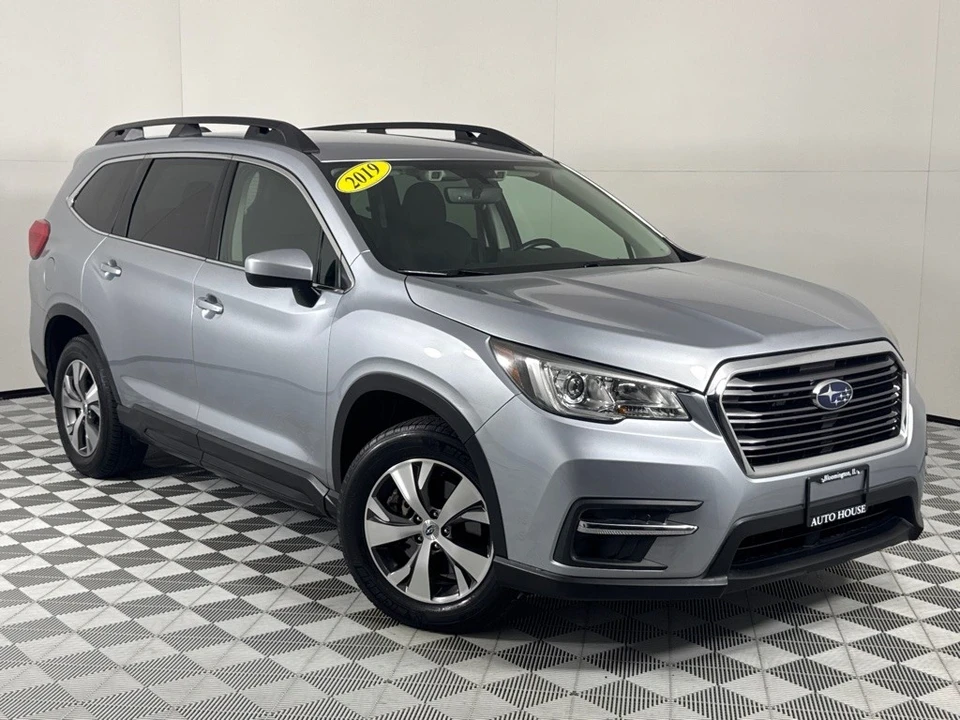 2019 Subaru - Image 2 of 12