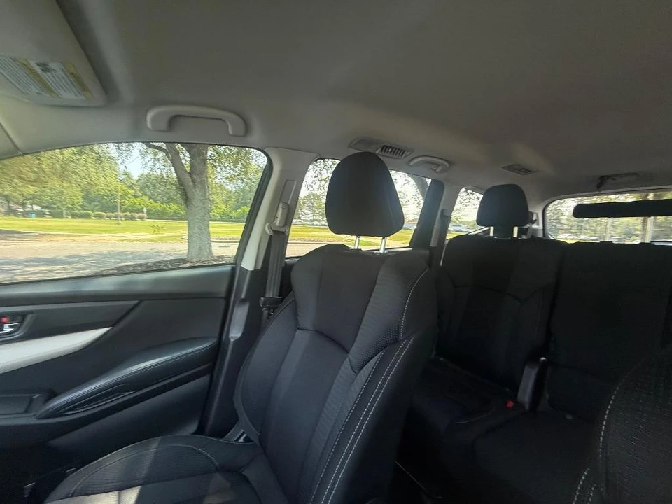 2019 Subaru - Image 12 of 30