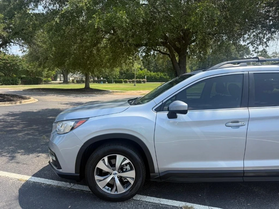 2019 Subaru - Image 2 of 30