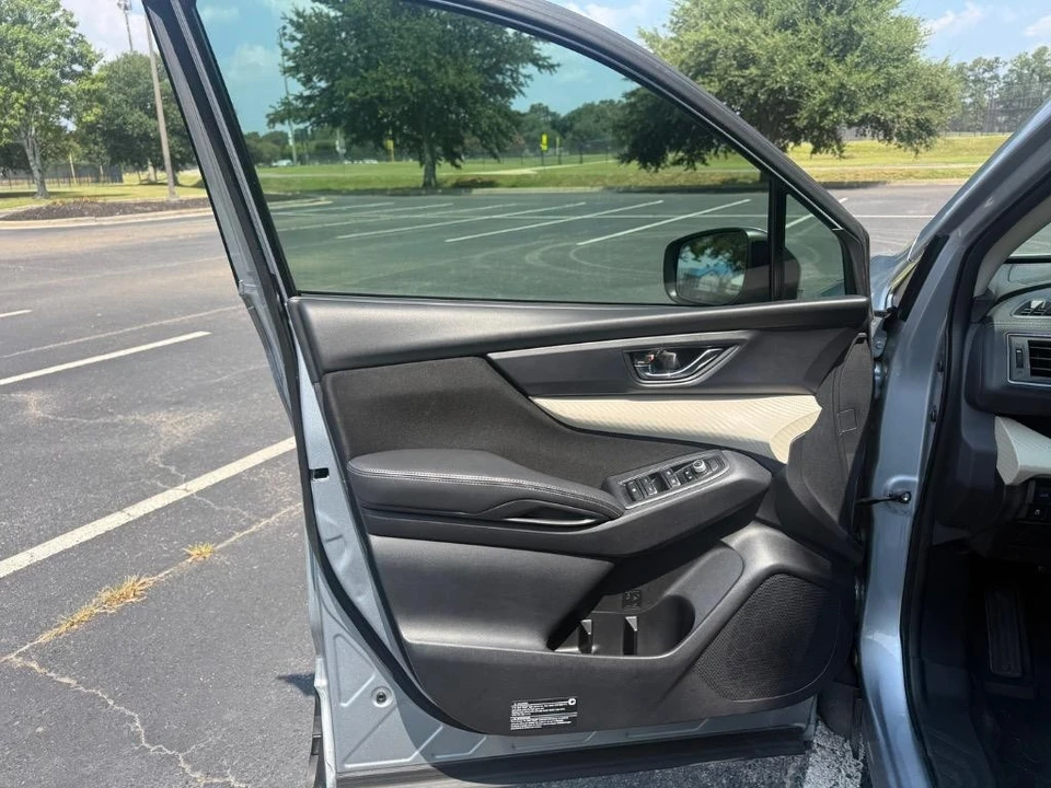2019 Subaru - Image 5 of 30