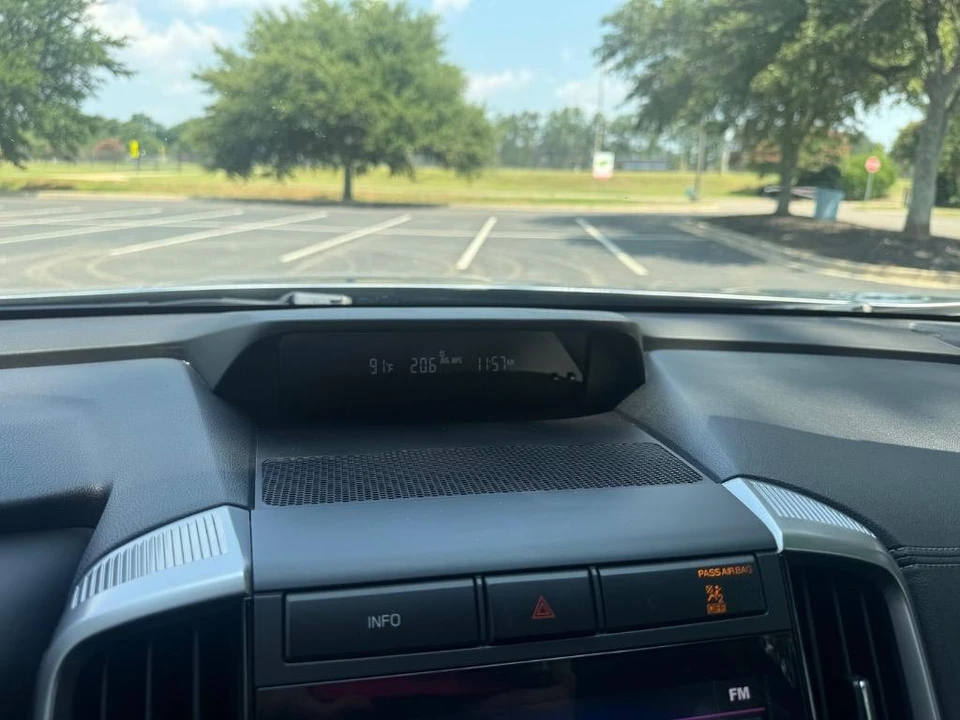 2019 Subaru - Image 10 of 30