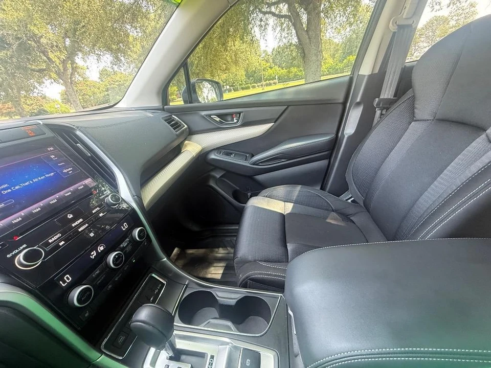 2019 Subaru - Image 13 of 30