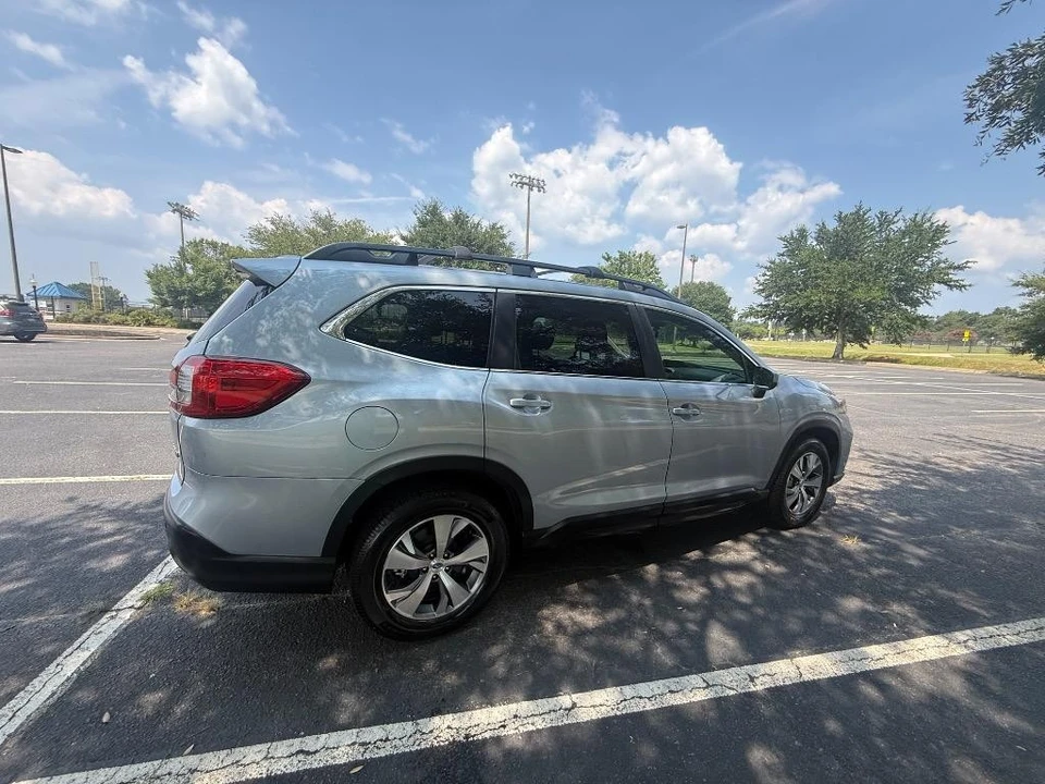 2019 Subaru - Image 26 of 30