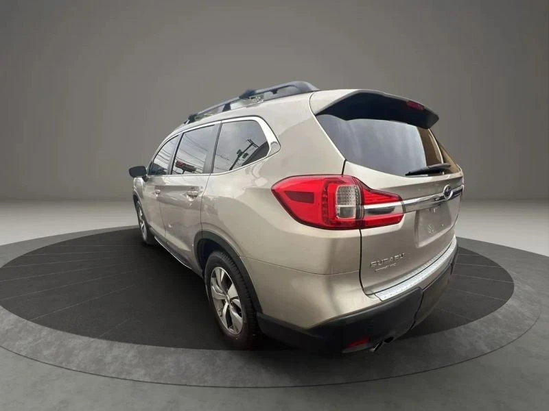 2019 Subaru - Image 7 of 12