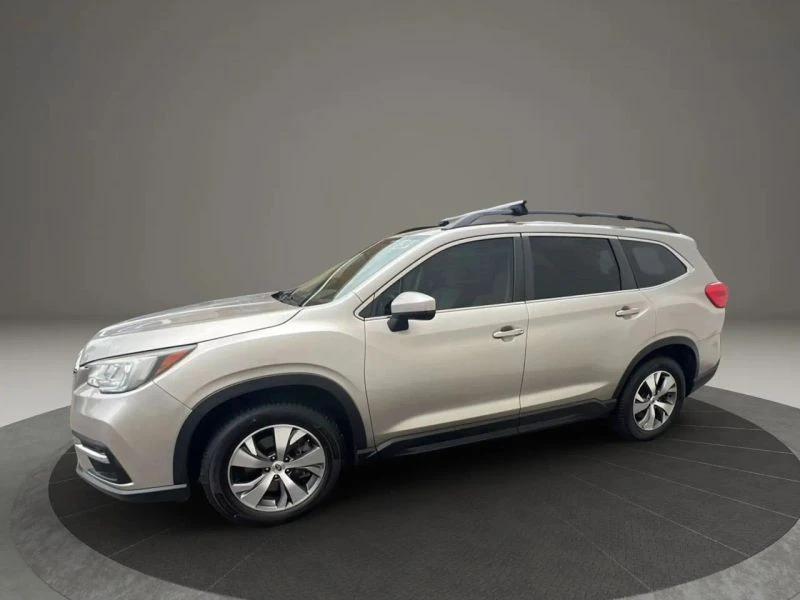 2019 Subaru - Image 6 of 12