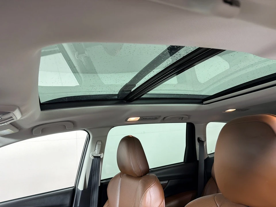 2019 Subaru - Image 13 of 28