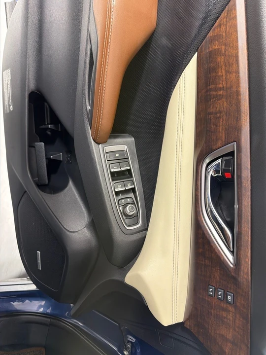 2019 Subaru - Image 10 of 28