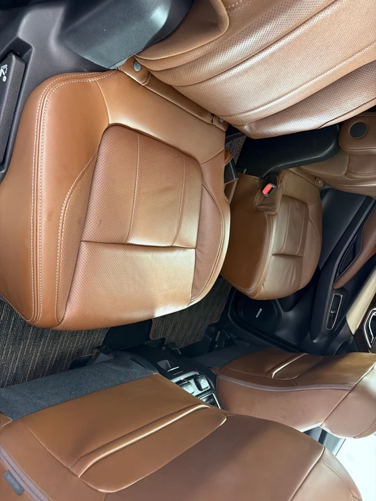 2019 Subaru - Image 23 of 28