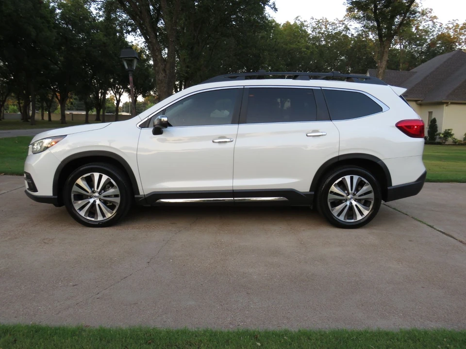 2019 Subaru - Image 6 of 12