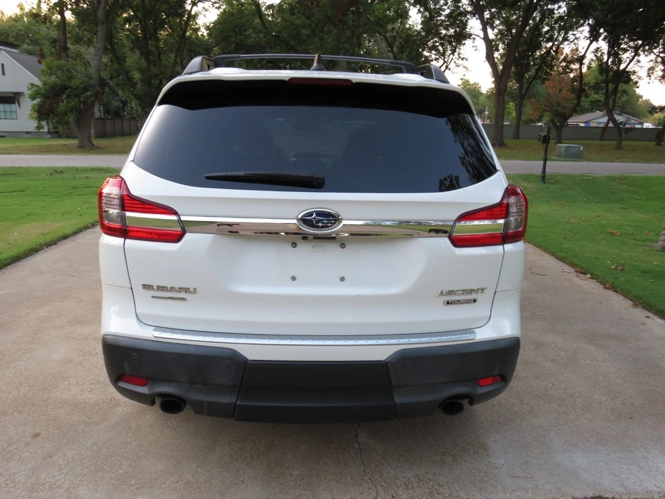 2019 Subaru - Image 8 of 12