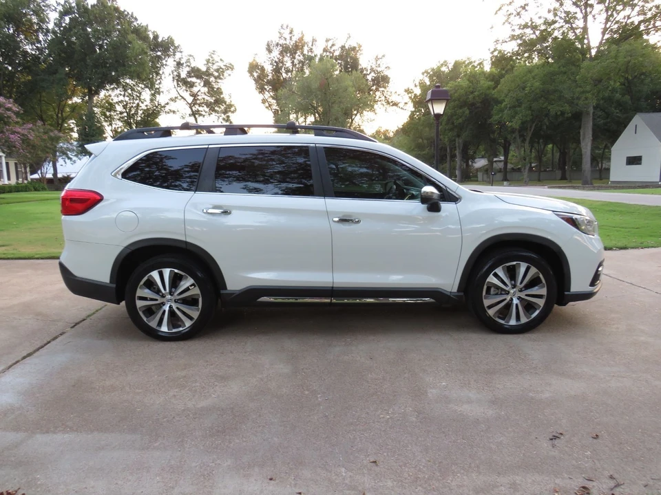 2019 Subaru - Image 4 of 12