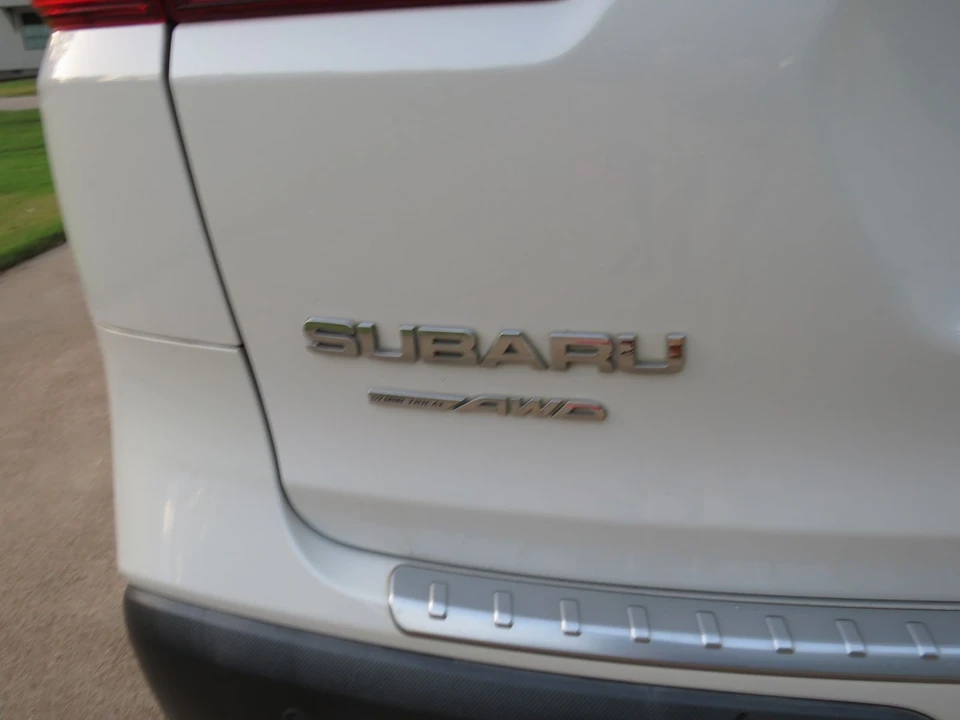 2019 Subaru - Image 9 of 12