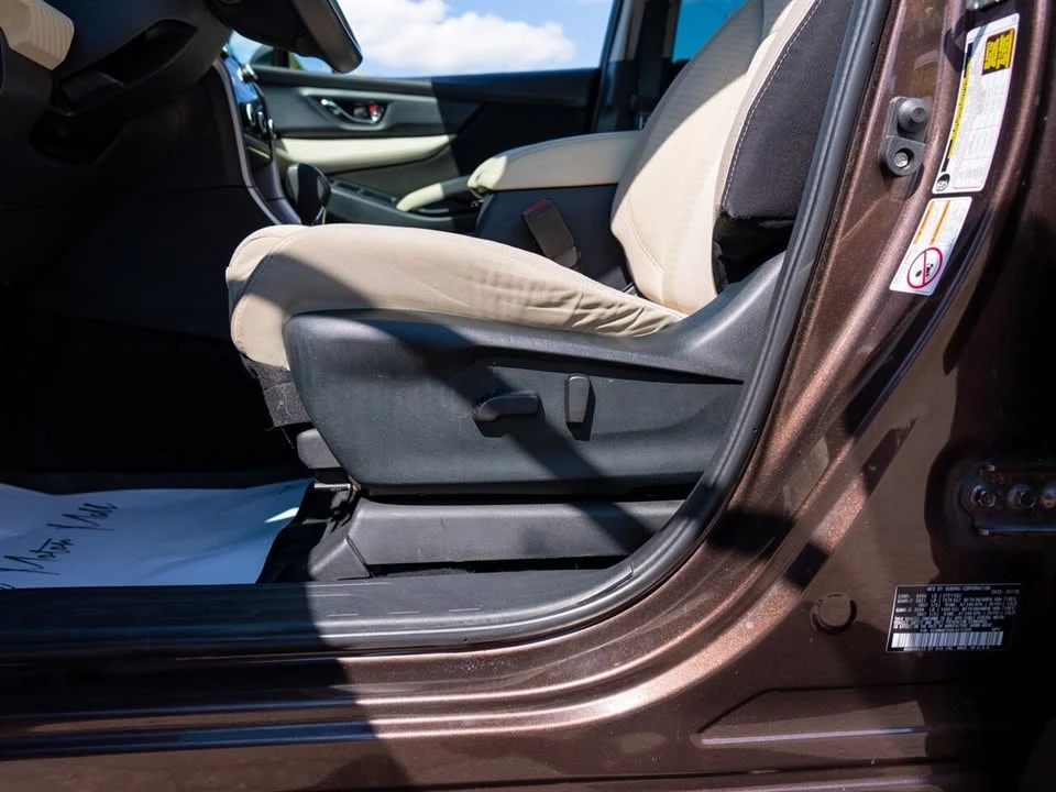 2019 Subaru - Image 15 of 20
