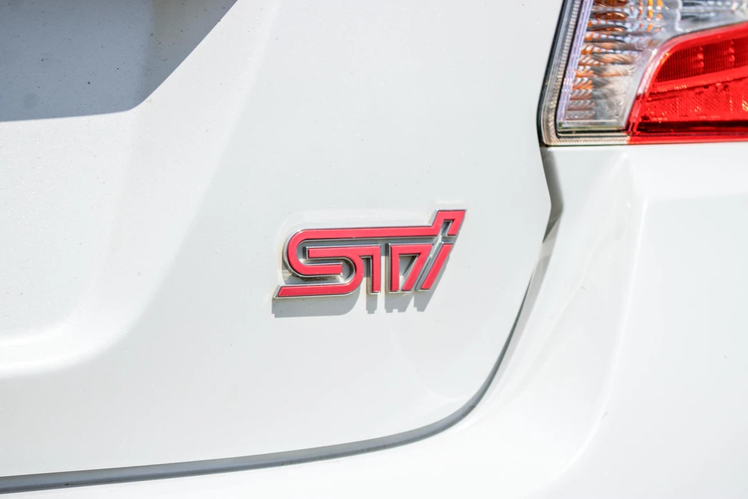 2019 Subaru Impreza WRX STi 4th Gen - Image 13 of 31