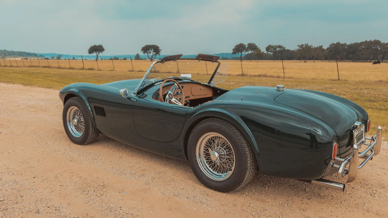 2019 Superformance - Image 13 of 31