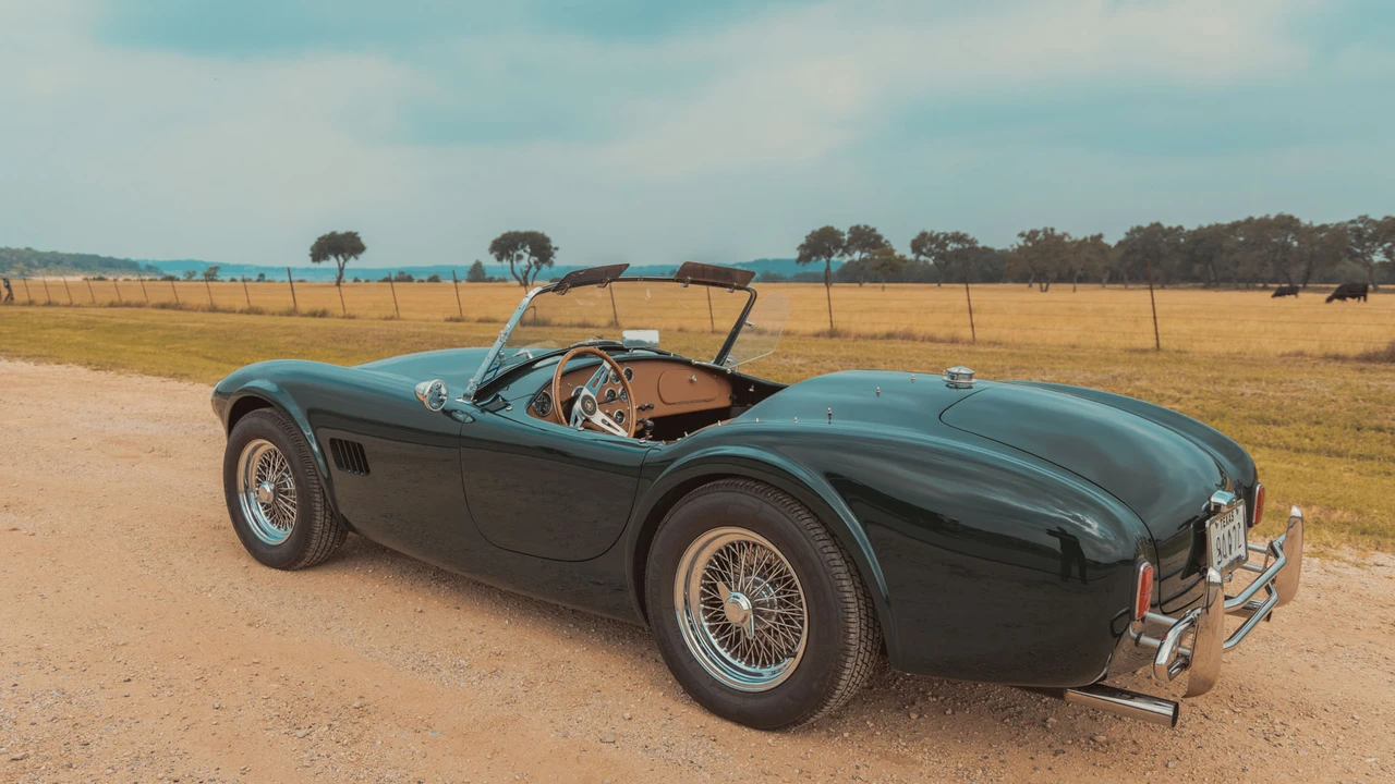 2019 Superformance - Image 14 of 31