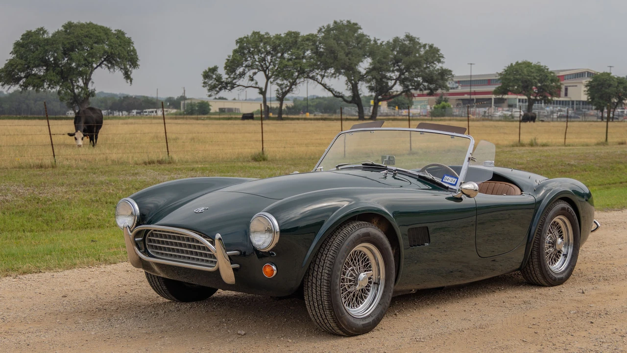 2019 Superformance - Image 4 of 31