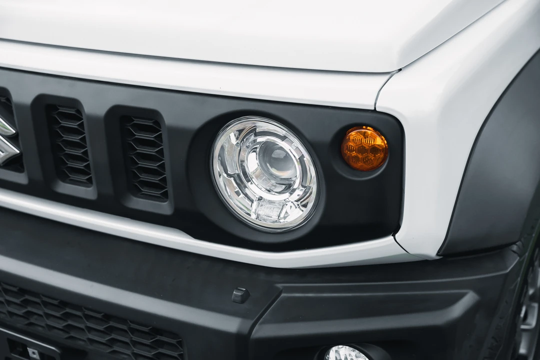 2019 Suzuki Jimny 4th Gen - Image 15 of 31