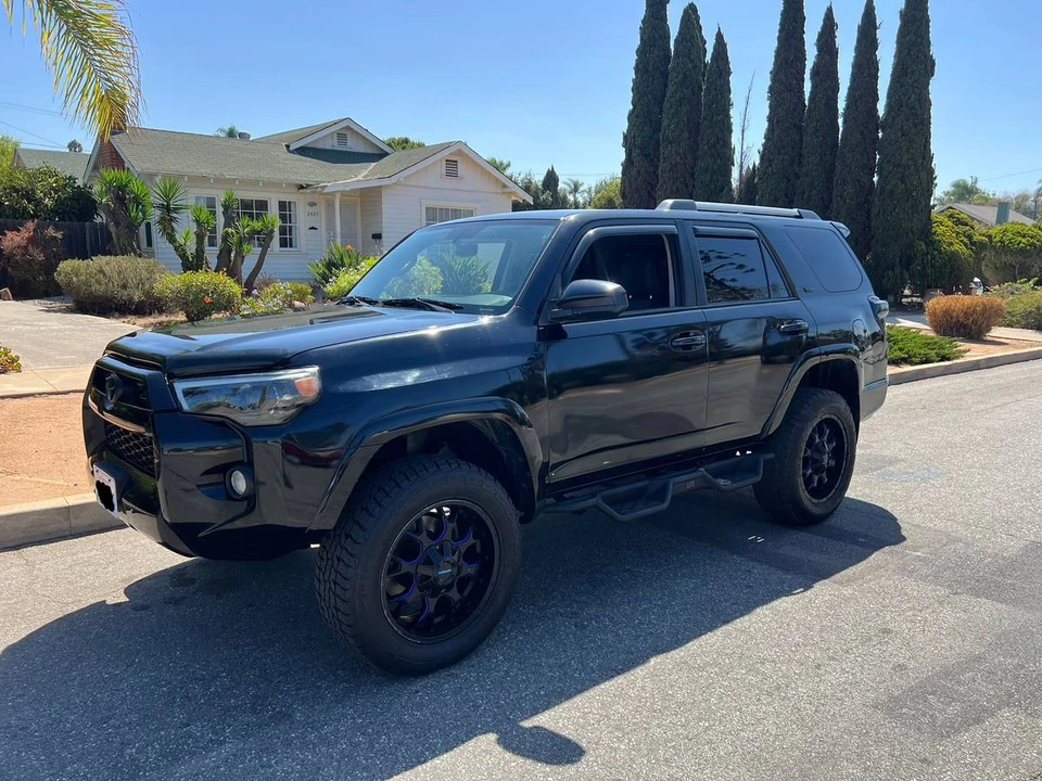 2019 Toyota 4Runner 5th Gen - Image 5 of 20