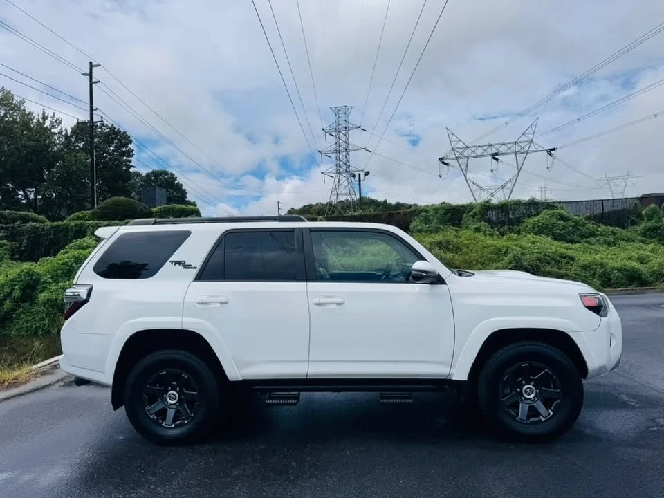 2019 Toyota 4Runner 5th Gen - Image 5 of 11