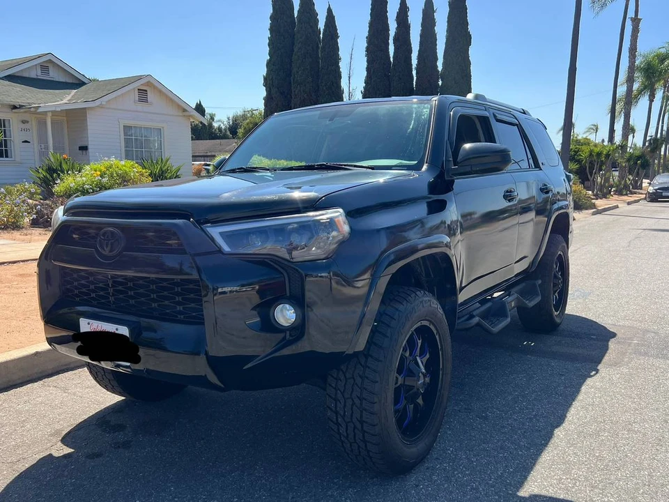 2019 Toyota 4Runner 5th Gen - Image 8 of 19