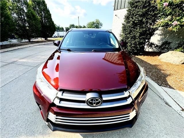 2019 Toyota Highlander - Image 8 of 21